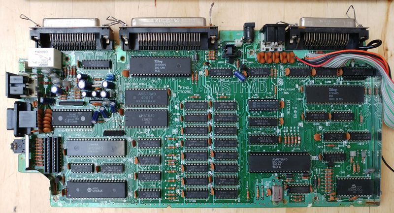 File:Amstrad CPC6128 MC0023F LeZone PCB Top.jpg