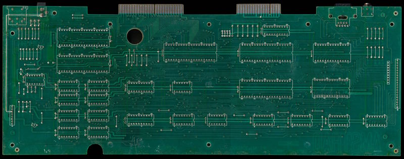 File:Amstrad CPC464 Z70200 MC0002A PCB Bottom.jpg