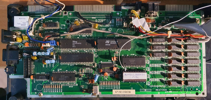 File:CPC6128 PCB Top (Z80330 MC0100A) VincentGR.jpg